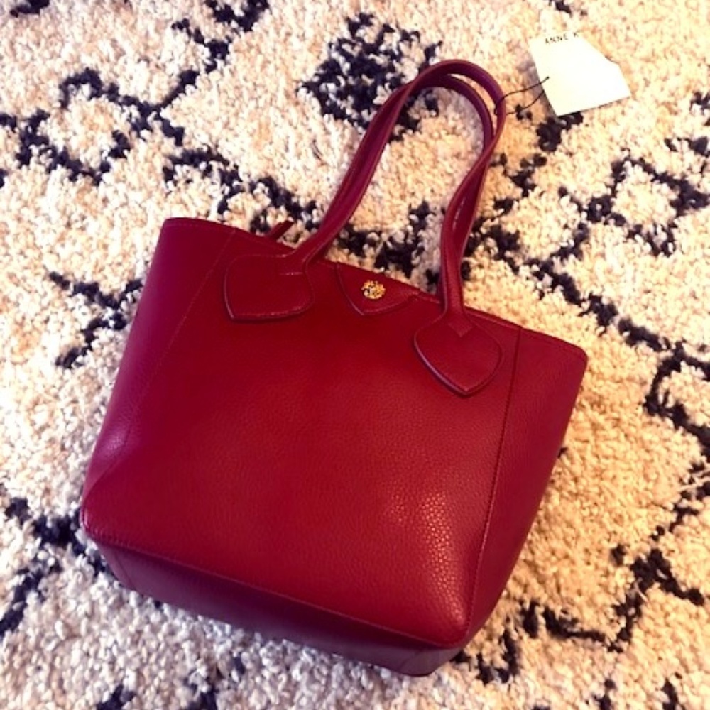 Woman's Anne Klein Purse